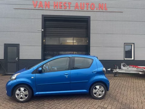 Toyota Aygo 1.0-12V Ned auto ( NAP ) 3 MND GAR | AIRCO | SPORTVELGEN | ELE